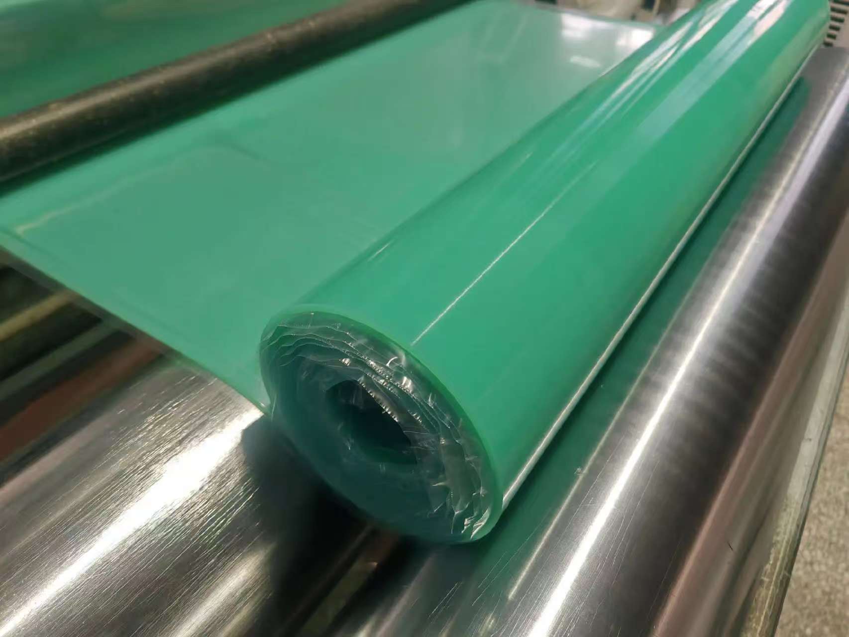 Amortiguación en el prensado y corte